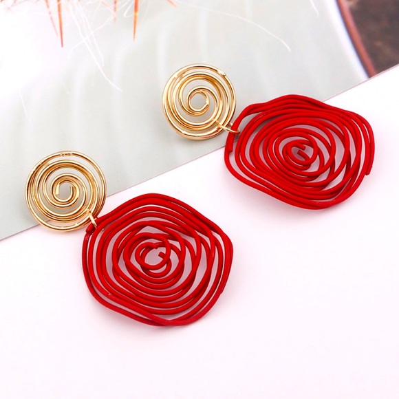 Lulus Jewelry - "Kendra" Asymmetrical Retro Hoop Gold Red Casual Abstract Art Geometric Earrings